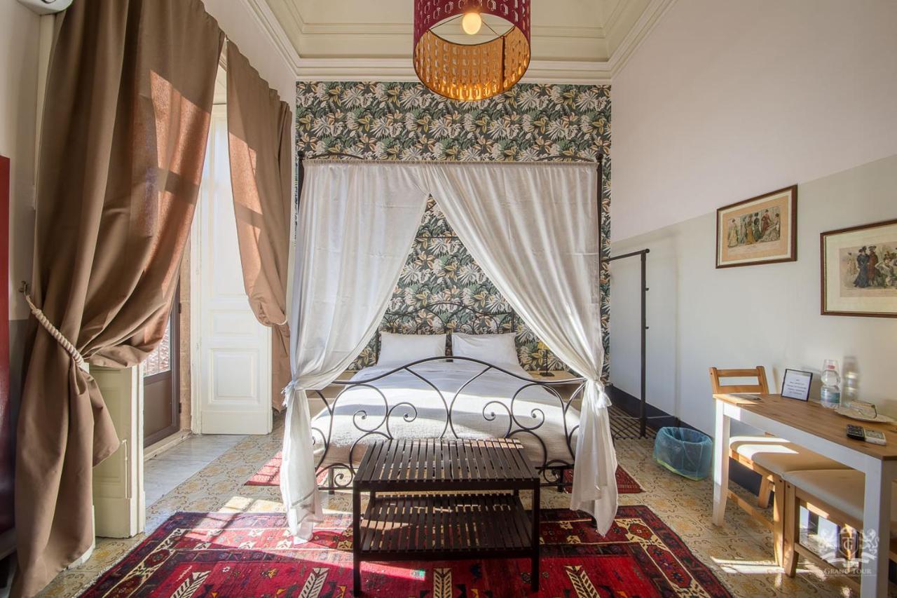 Grand Tour Design Guest House Catania Self Check-In ภายนอก รูปภาพ